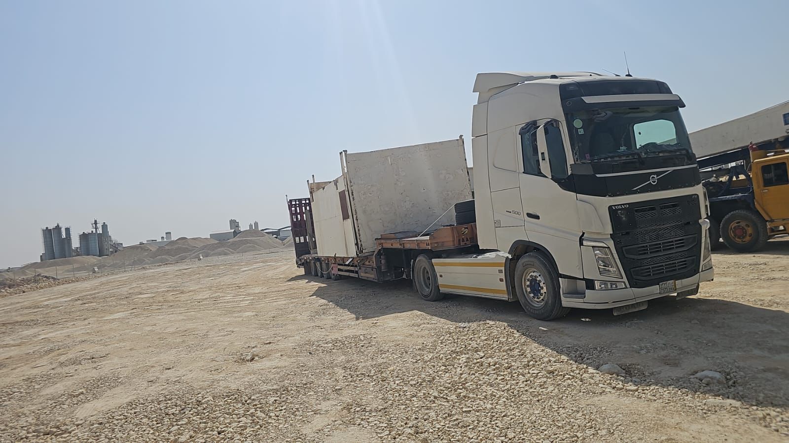 نقل معدات بناء